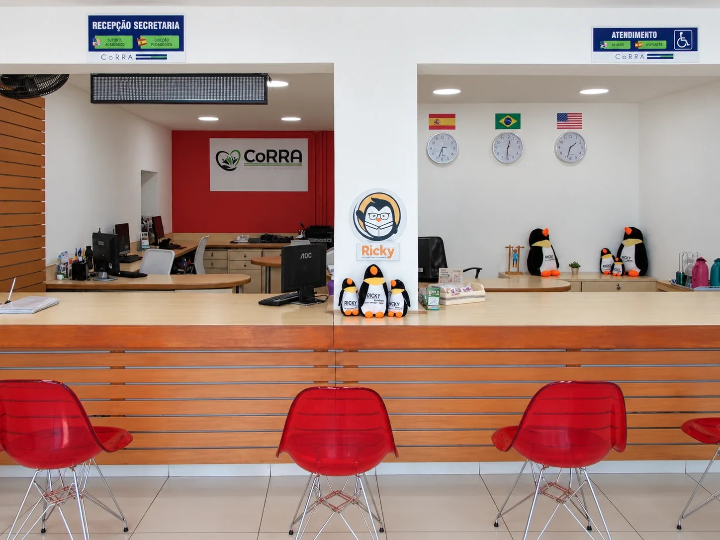 Recepção e secretaria do Colégio CoRRA